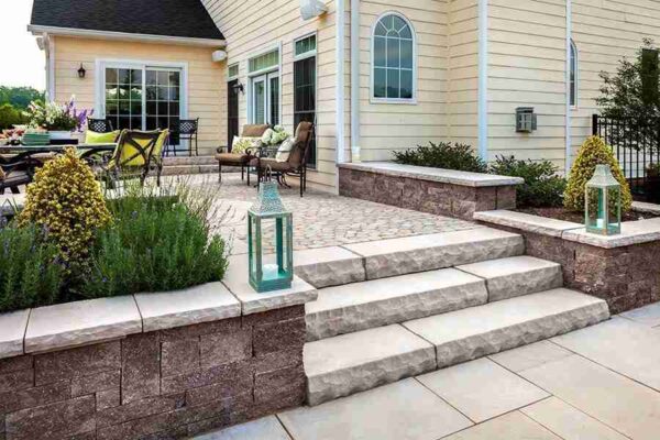 YORK 32 x 32 Pillar Cap | Techo-Bloc - Image 2