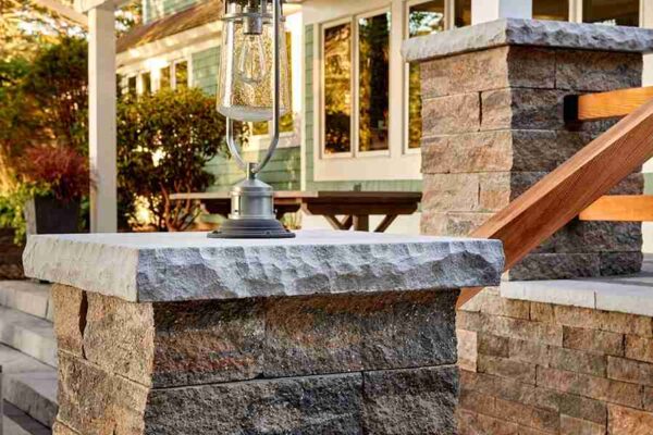 YORK 32 x 32 Pillar Cap | Techo-Bloc - Image 1