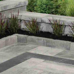 Oaks Fronterra Curb