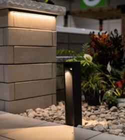 BOLD Edge 21 Low Voltage LED Undercap Light – 577mm (21-Inch) with Bracket, Black Anodized Aluminum - Image 2