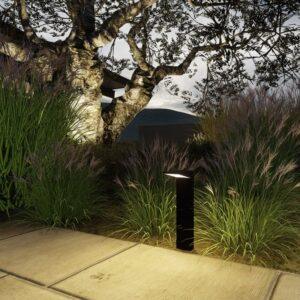 BOLD Silva Low 18" Low Voltage LED Path Light – Black Anodized Aluminum with Downward Glow